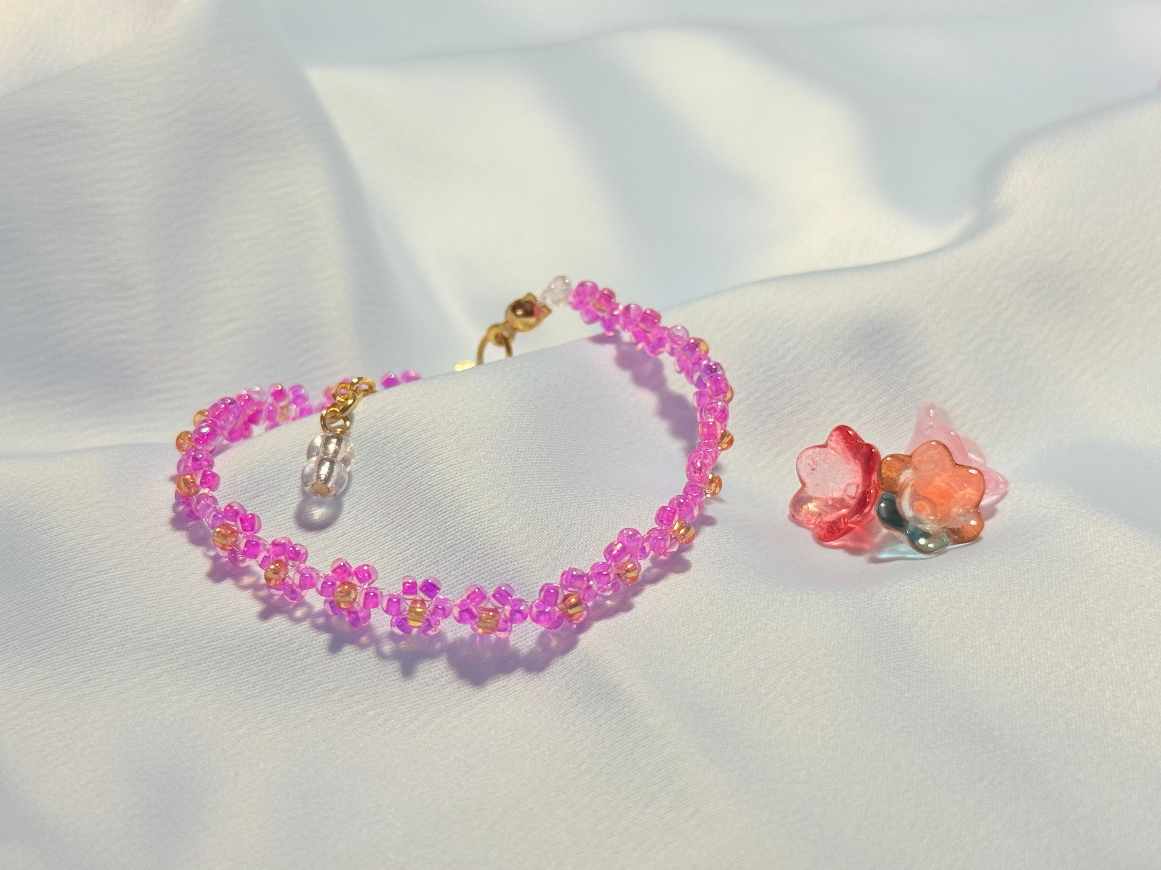 21 Daisies in Pretty Pink