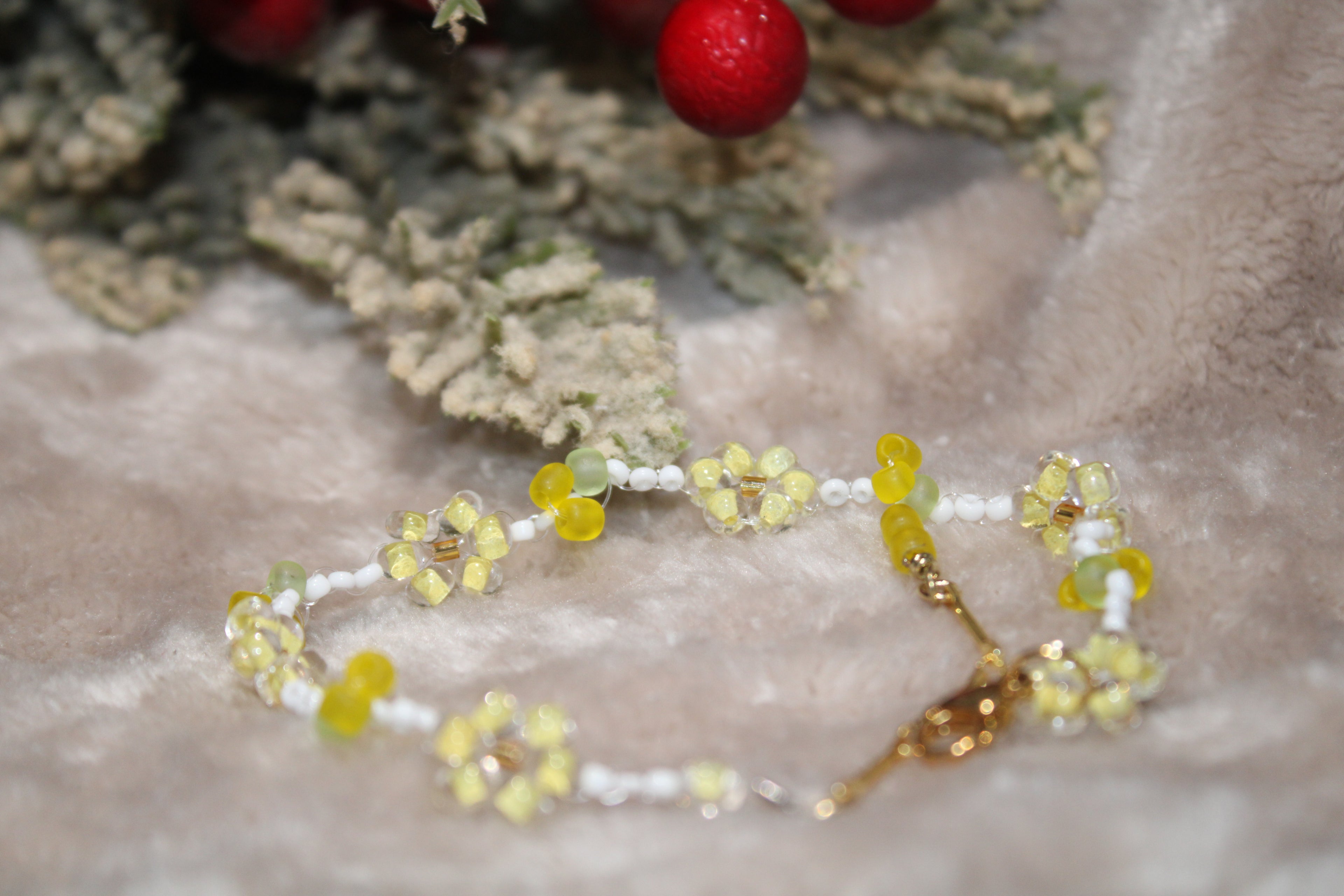 Yellow daisies and lemon bead bracelet